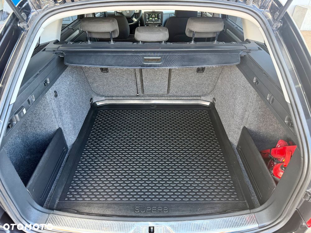 Skoda Superb 2.0 TDI Comfort DSG - 18