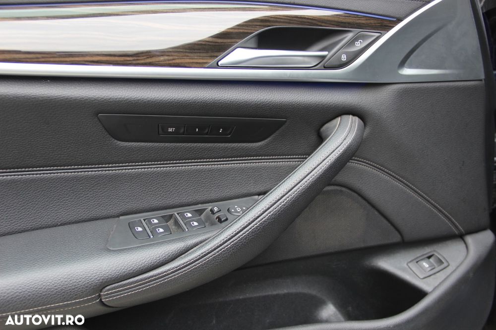 BMW Seria 5 530d xDrive Touring Aut. Luxury Line - 14