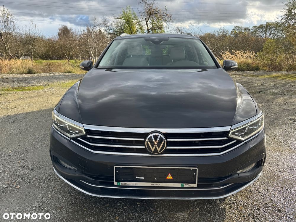 Volkswagen Passat Variant 2.0 TDI SCR DSG Highline - 11