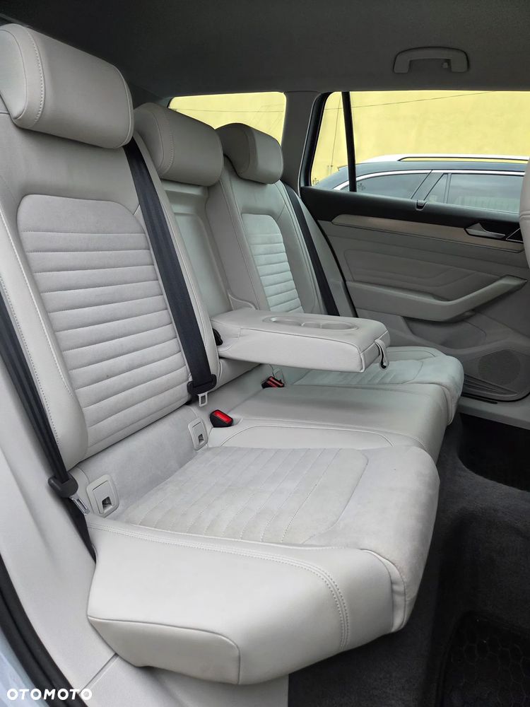 Volkswagen Passat 2.0 TDI 4Mot Elegance DSG - 17