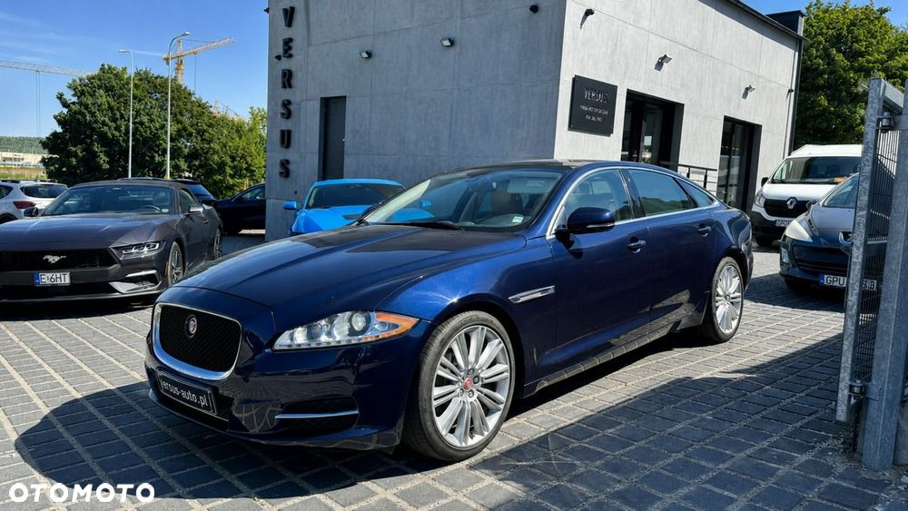 Jaguar XJ - 1