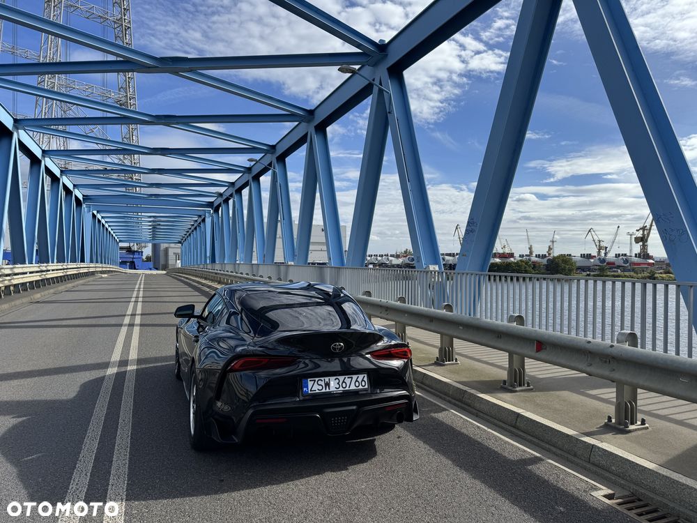 Toyota Supra 3.0 Turbo - 6