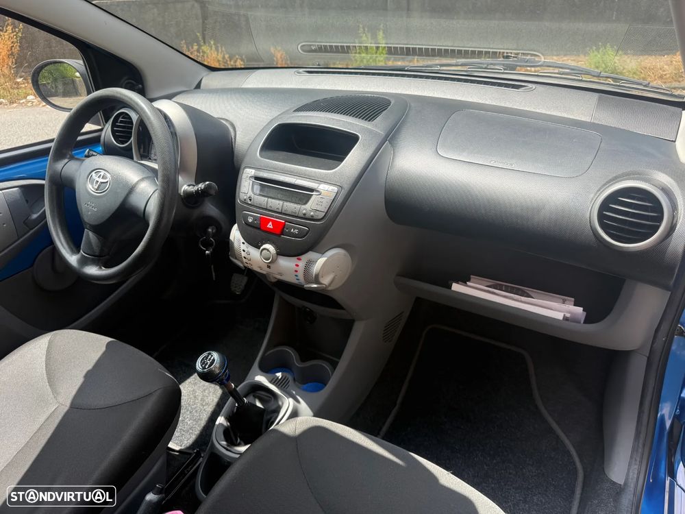 Toyota Aygo 1.0 Plus - 13