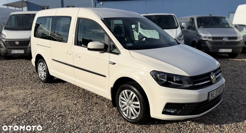 Volkswagen CADDY MAXI ORYGINAŁ KOMBI VAN MINIBUS 5 Osobowy 2x Boczne drzwi + tylne 2 skrzydłowe, Mocny 2.0TDI DFSD Euro6, Alarm, Czujniki cofania, Servotronic, Awaryjne ham.. ANB, Spec. wyciszenie, Bezwypadkowy pełen serwis ZADBANY ! Podwójne resory tylnej osi - WZMOCNIONE ZAWIESZENIE KOŁA 16' ! MODEL 2020 - 3