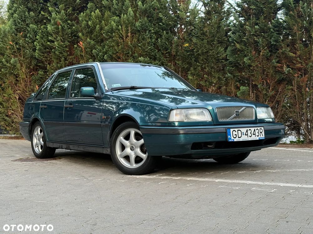 Volvo Seria 400 - 1