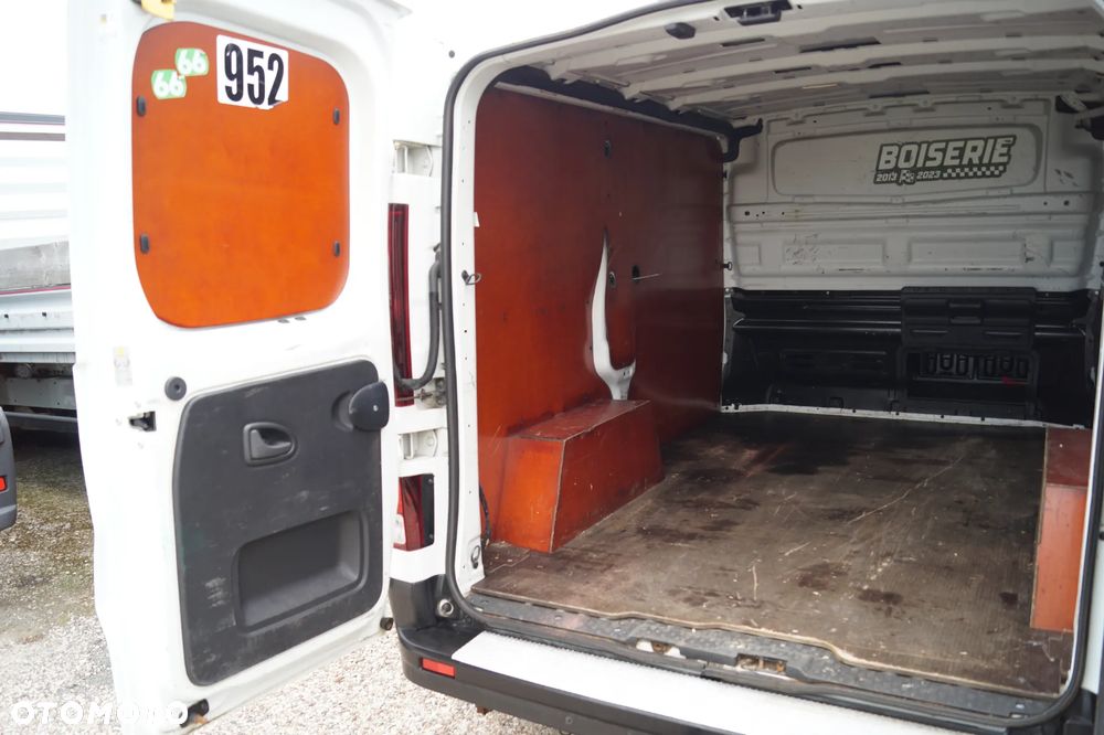 Renault Trafic - 16