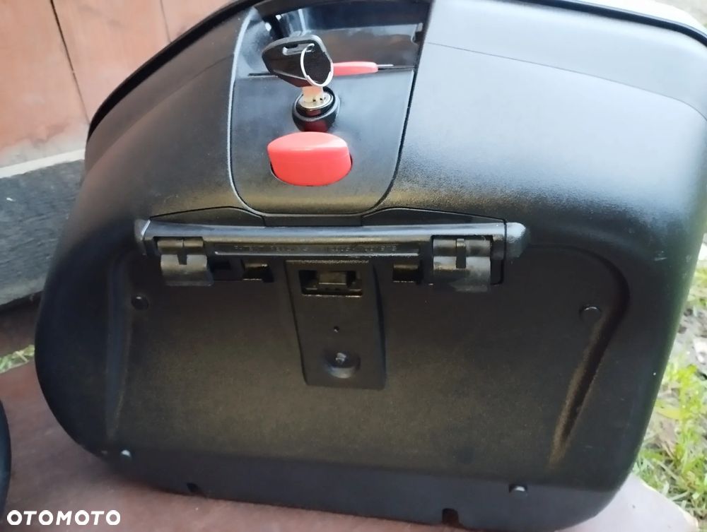 kufry boczne GIVI V35 Monokey SIDE Honda Yamaha Suzuki Kawasaki - 7