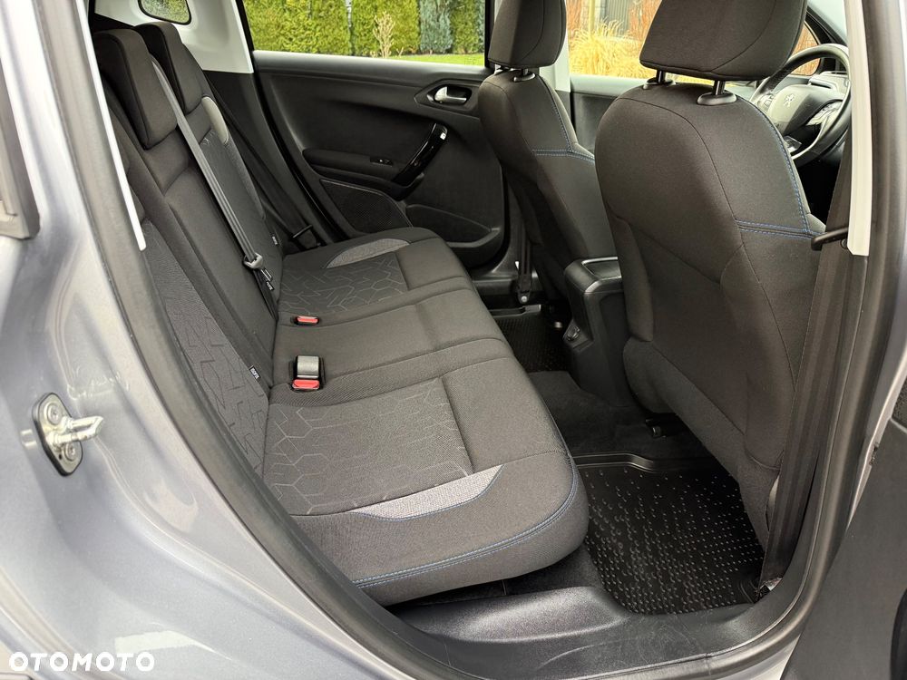 Peugeot 2008 BlueHDi 100 STOP & START Signature - 20