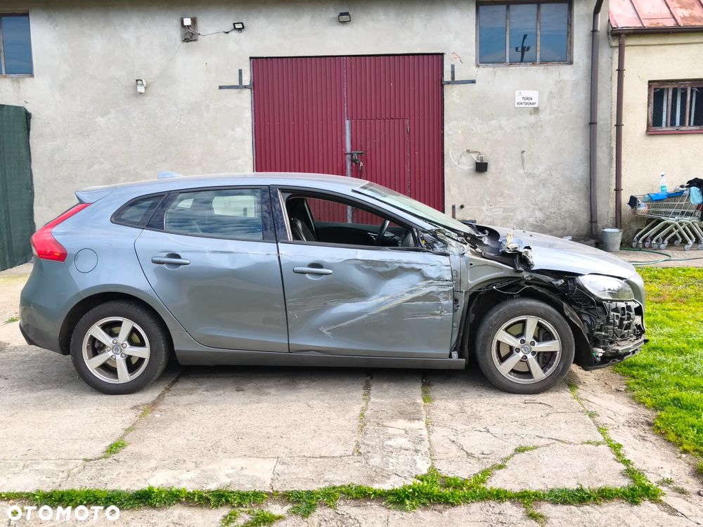 Volvo V40 - 37