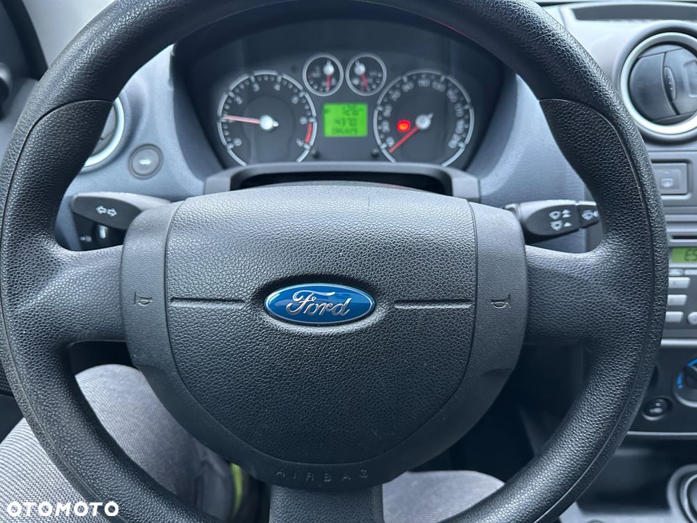 Ford Fiesta - 8