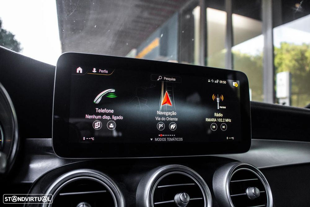 Mercedes-Benz GLC 300 d 4Matic 9G-TRONIC AMG Line - 35