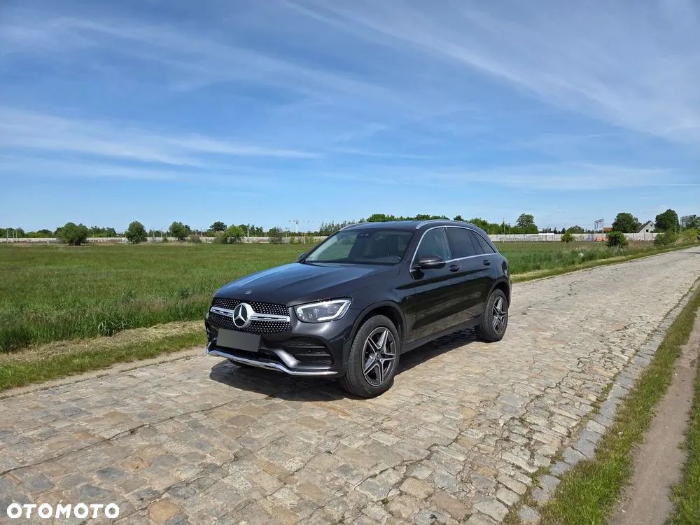 Mercedes-Benz GLC 300 e 4-Matic - 12