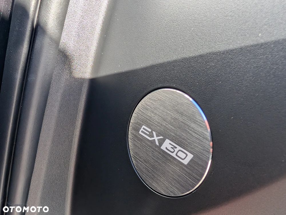 Volvo EX30 - 35