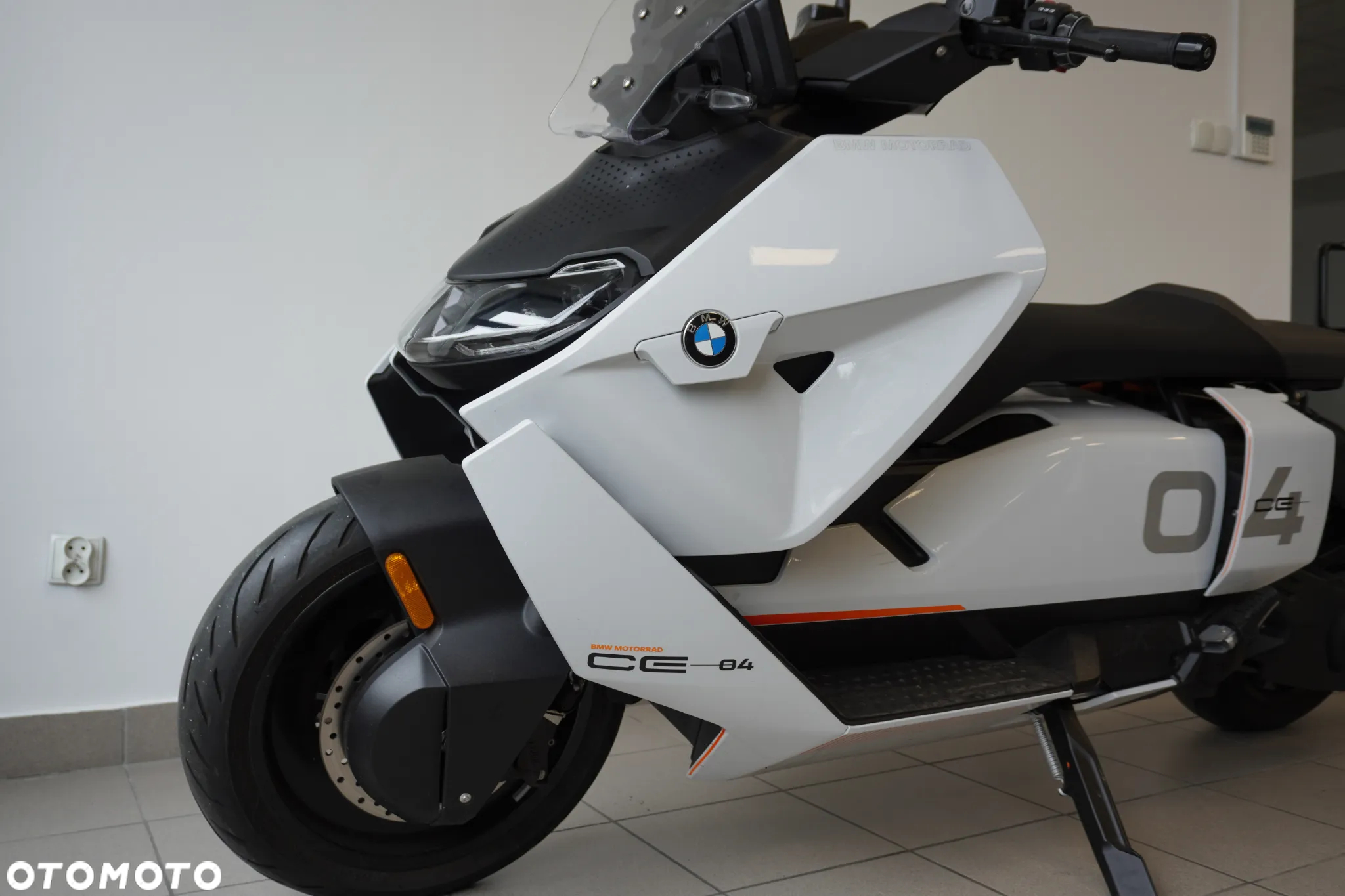 BMW CE 04 - 3