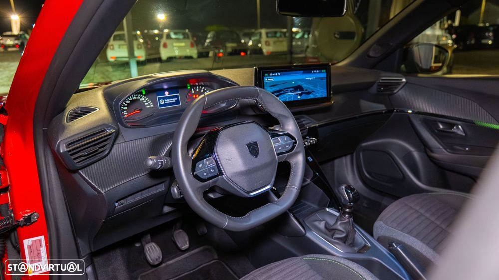 Peugeot 2008 1.2 PureTech Active Pack - 10