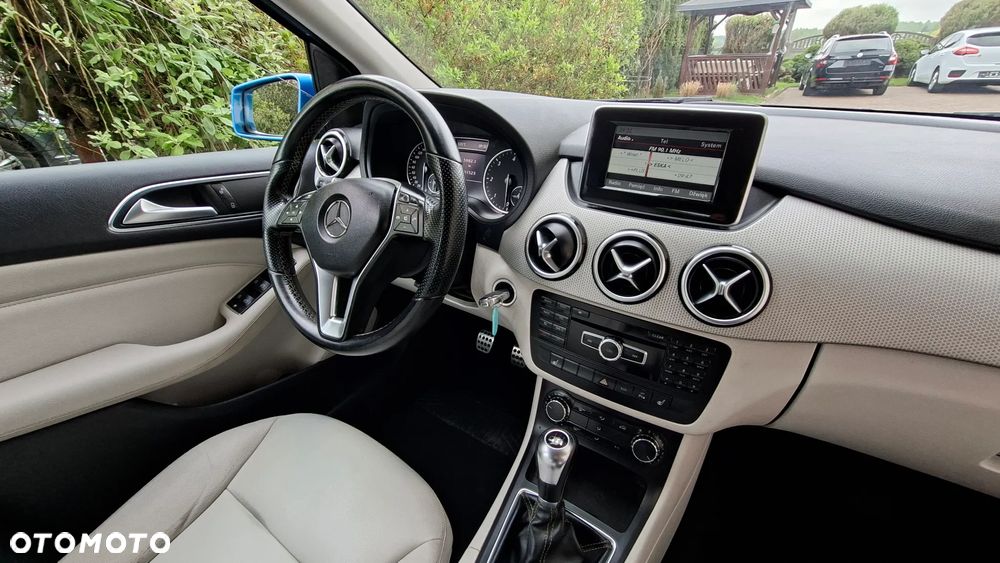 Mercedes-Benz Klasa B 180 CDI (BlueEFFICIENCY) - 19