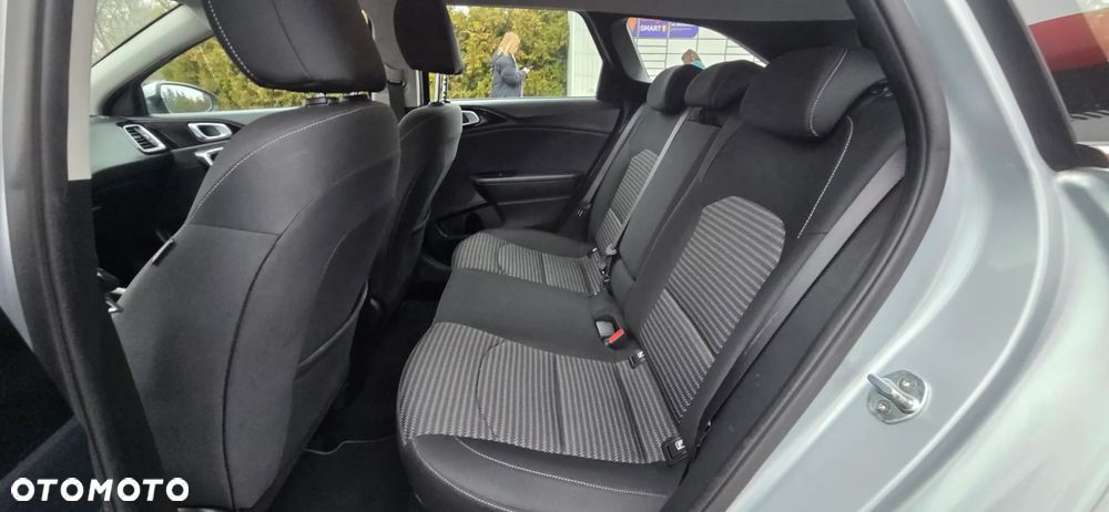 Kia Ceed 1.5 T-GDI OPF Vision - 32