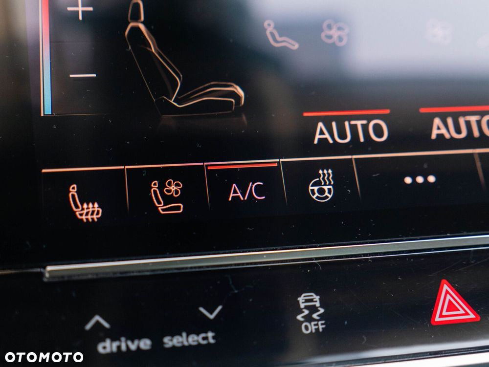 Audi A8 - 32