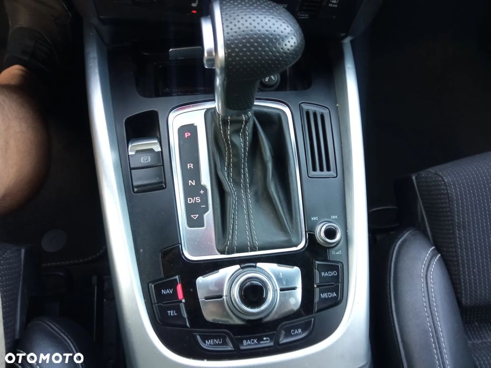 Audi Q5 2.0 TDI quattro S tronic - 33