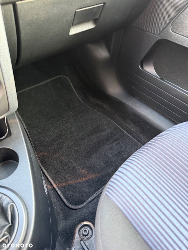 Ford Fusion 1.4 Ambiente - 12