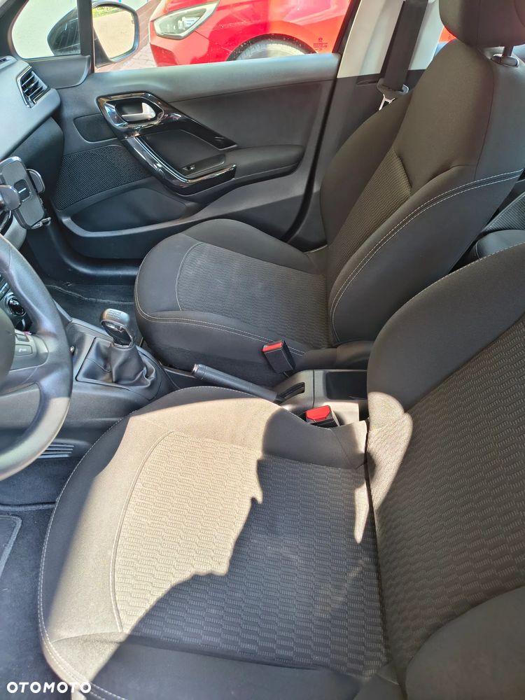 Peugeot 208 1.6 BlueHDi Active - 9