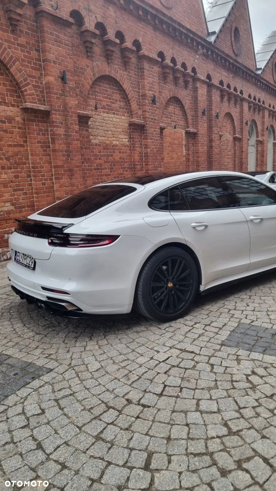 Porsche Panamera 4 - 23