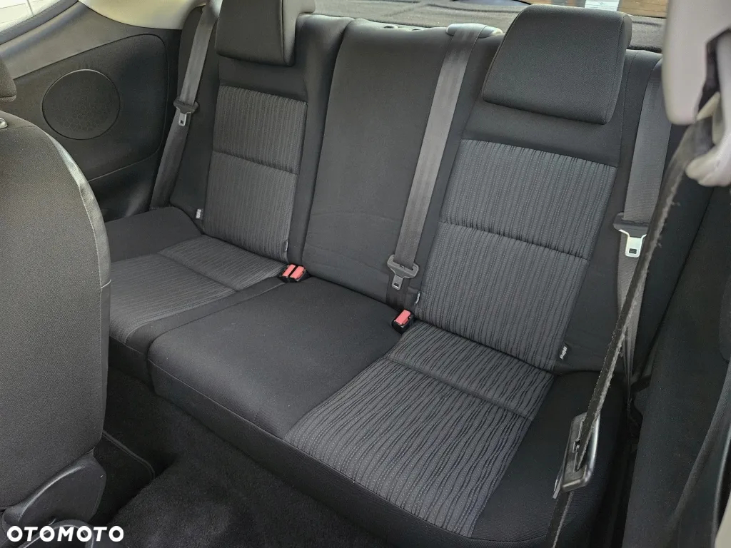 Peugeot 207 - 16