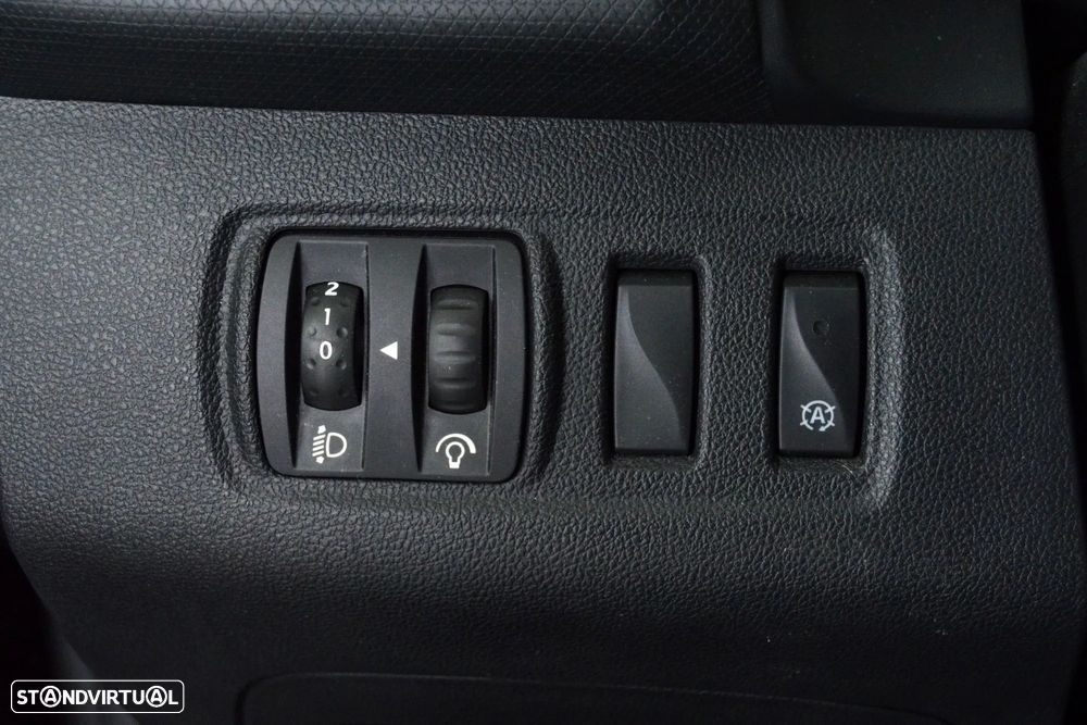 Renault Clio Sport Tourer 0.9 TCE Limited - 31