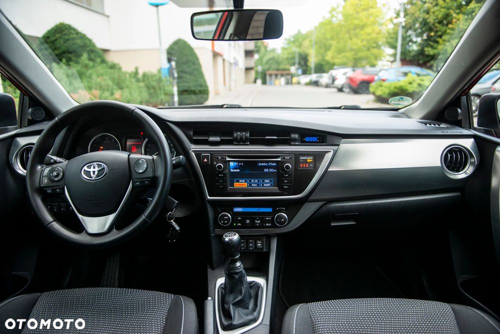 Toyota Auris 1.6 Edition - 25