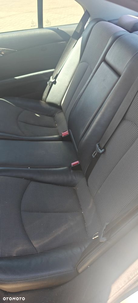 Mercedes-Benz Klasa E 220 CDI Automatik Avantgarde - 9