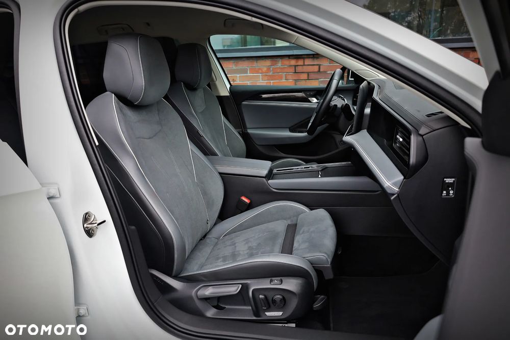 Volkswagen Passat Variant 2.0 TDI SCR Business Plus DSG - 22