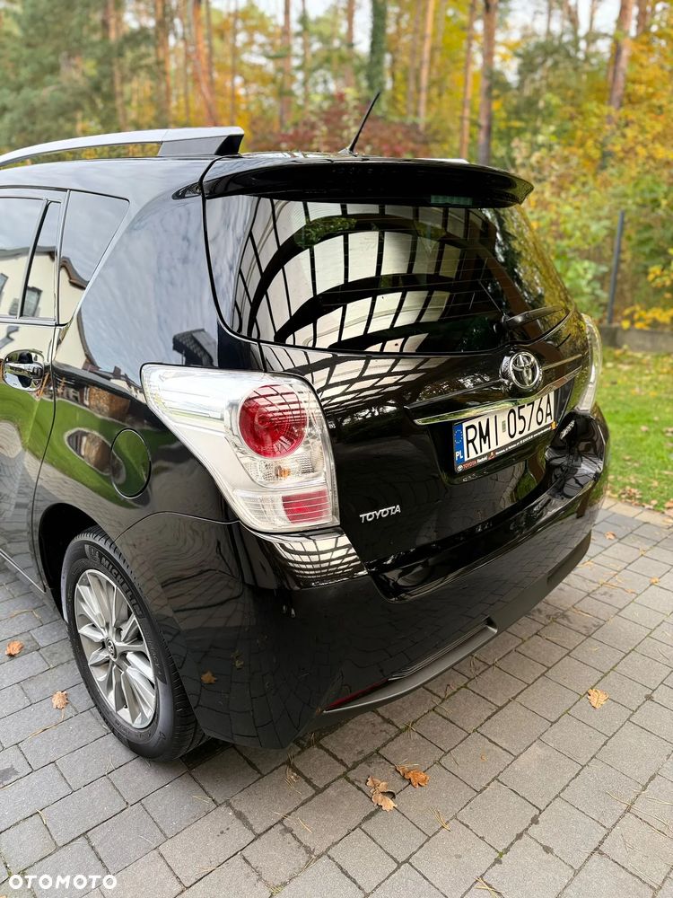 Toyota Verso 1.8 Premium 7os - 6