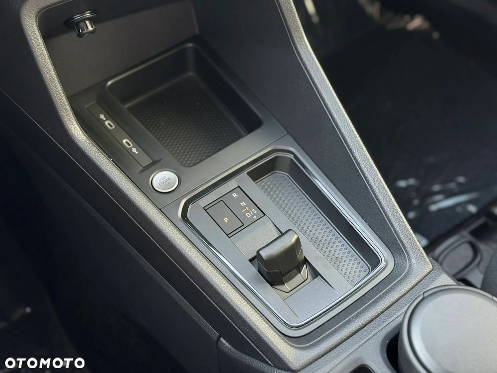 Volkswagen Multivan - 21