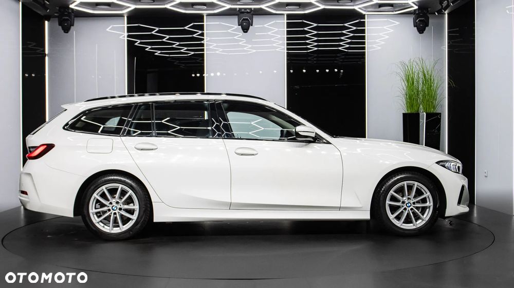 BMW Seria 3 318i Sport Line - 8