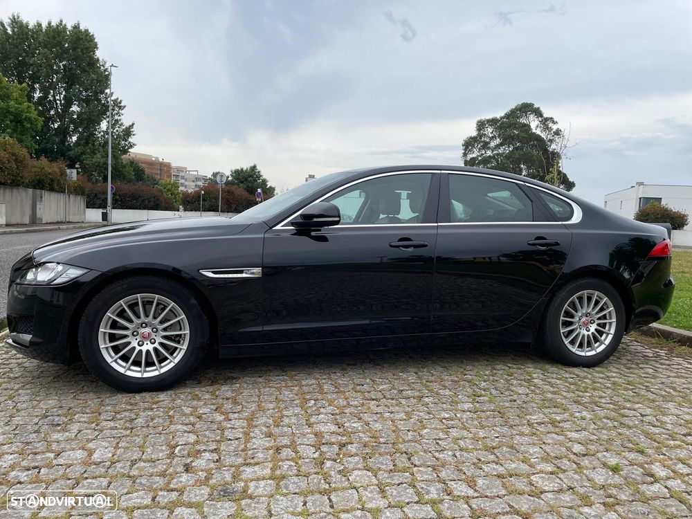Jaguar XF 2.0 D Portfolio Aut. - 1