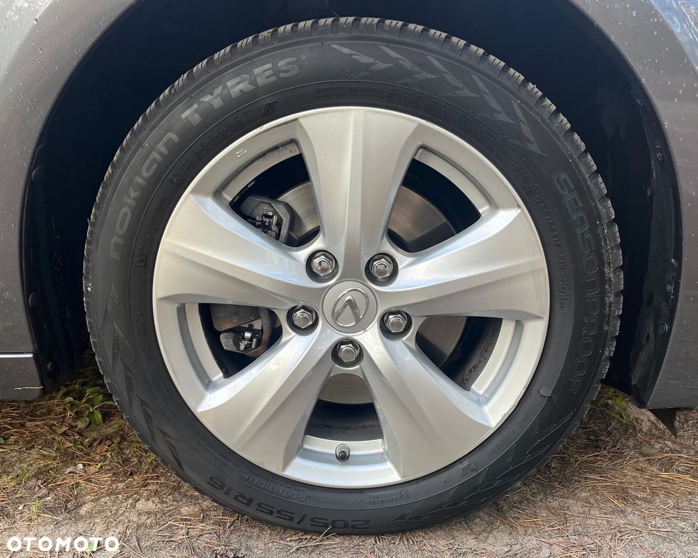 Lexus IS 300h Business - 20