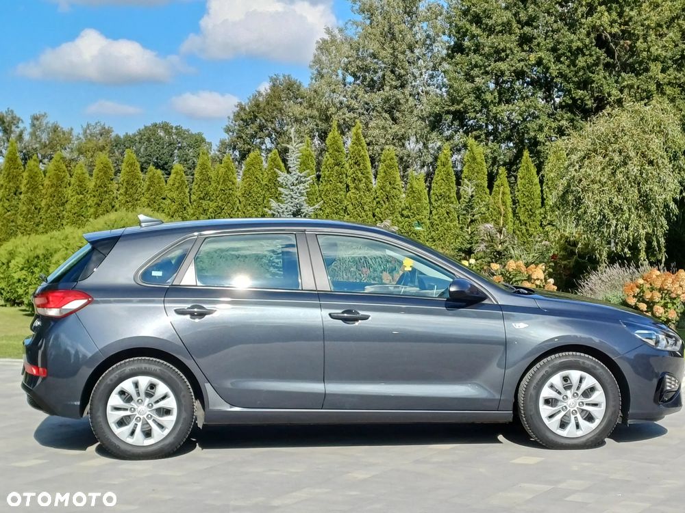 Hyundai i30 1.5 DPI Classic + - 6