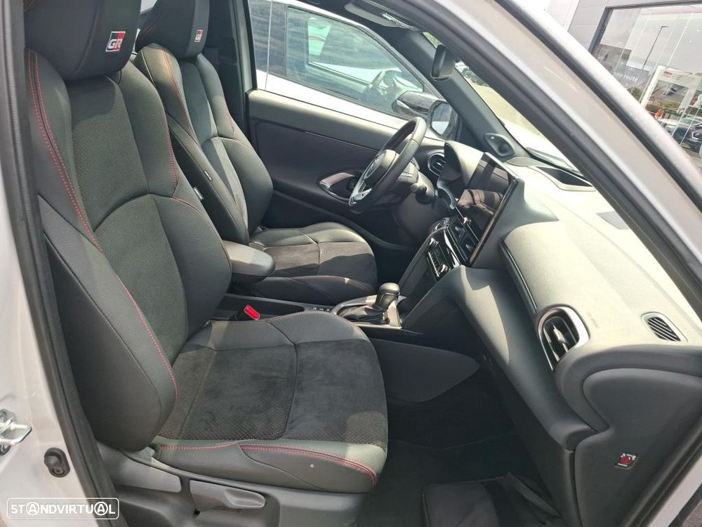 Toyota Yaris Cross 1.5 HDF GR Sport - 6
