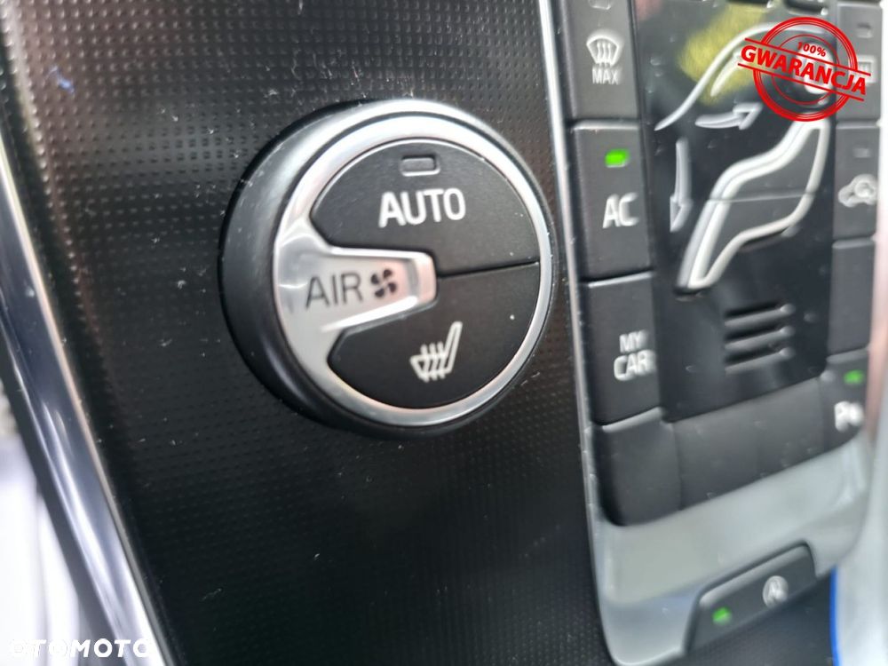 Volvo V40 D2 Drive-E R-Design Kinetic - 32