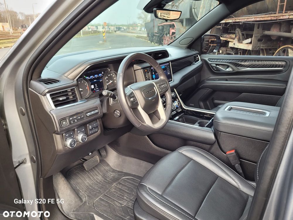 GMC Yukon - 19