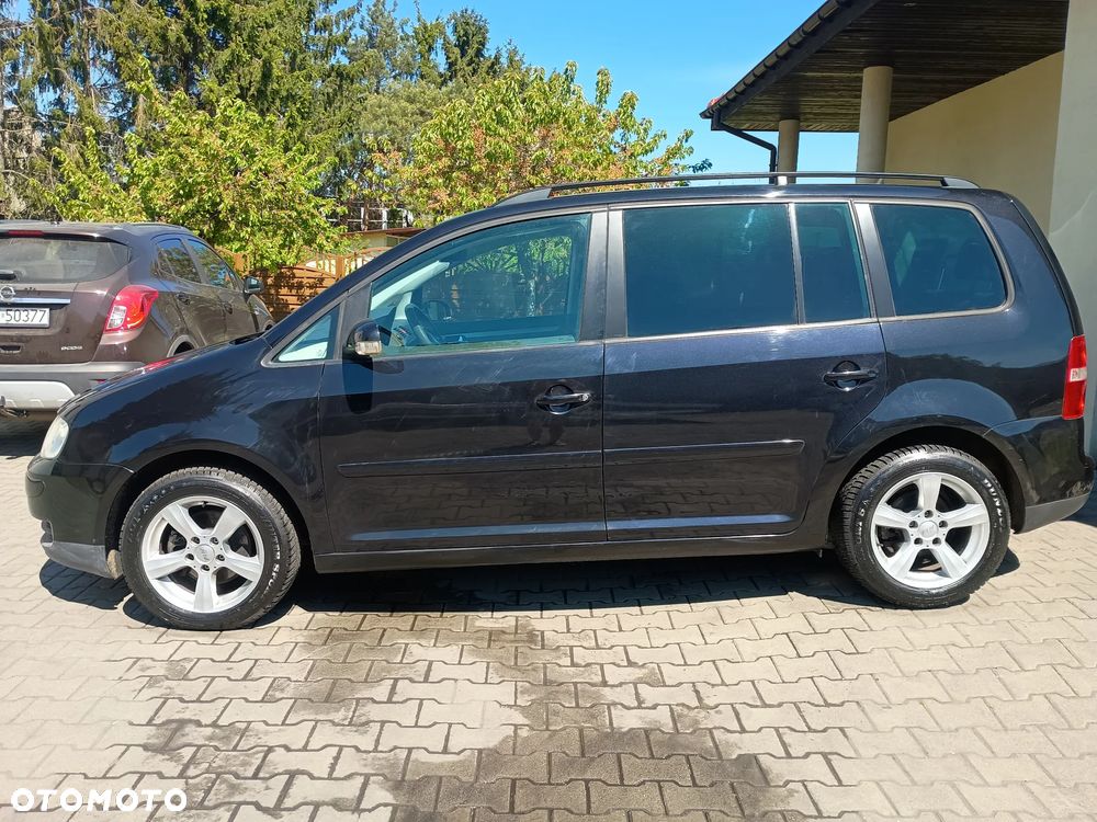 Volkswagen Touran - 2