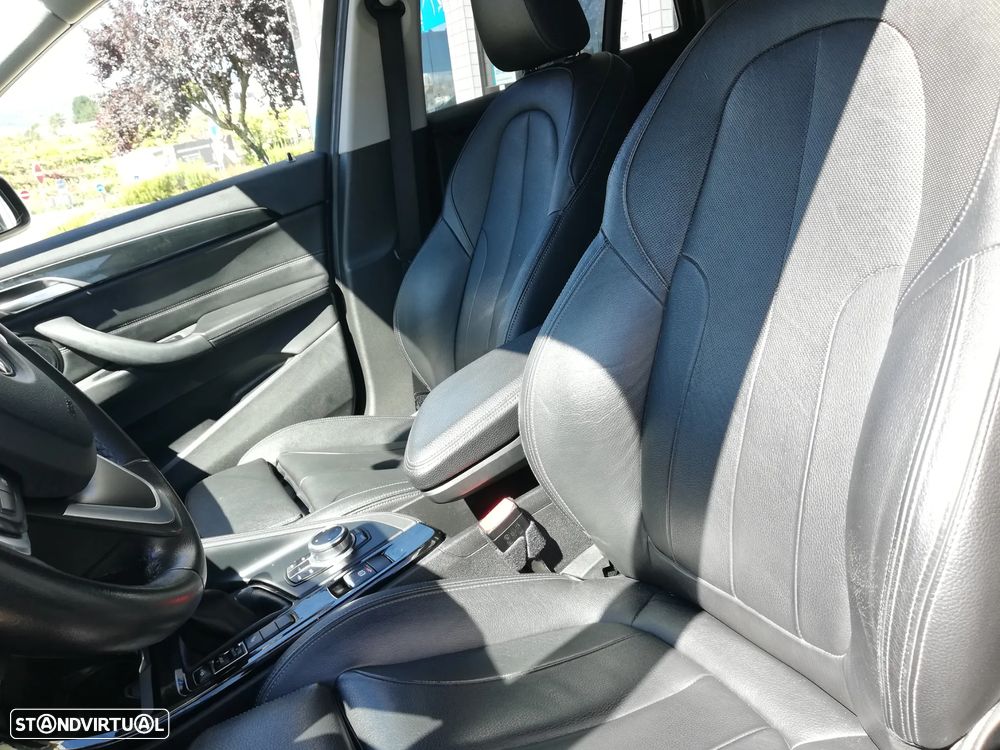 BMW X1 18 d sDrive Line Sport - 12