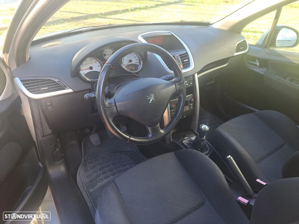 Peugeot 207 1.4 16V Sport - 17