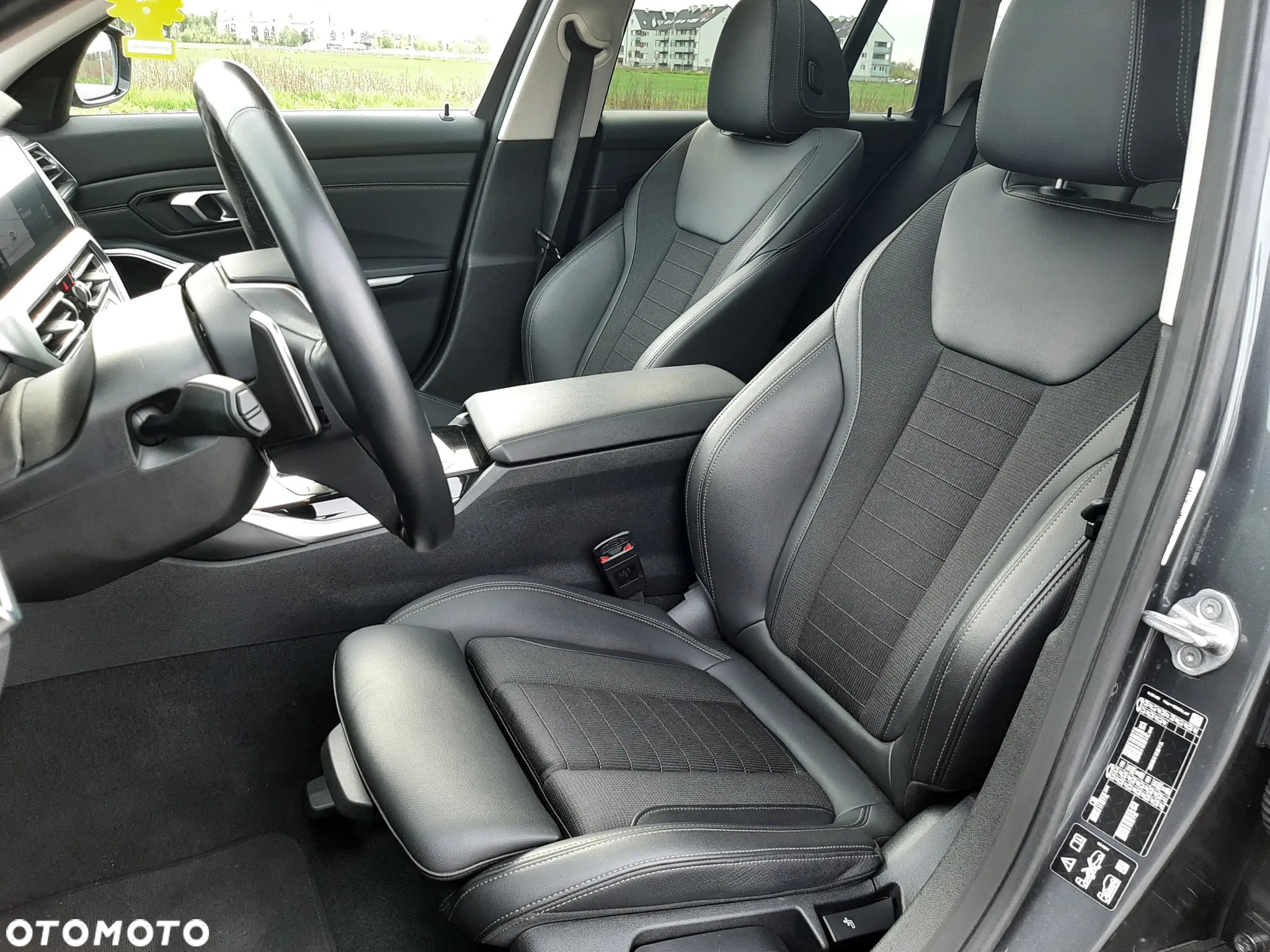 BMW Seria 3 330d Touring xDrive - 8
