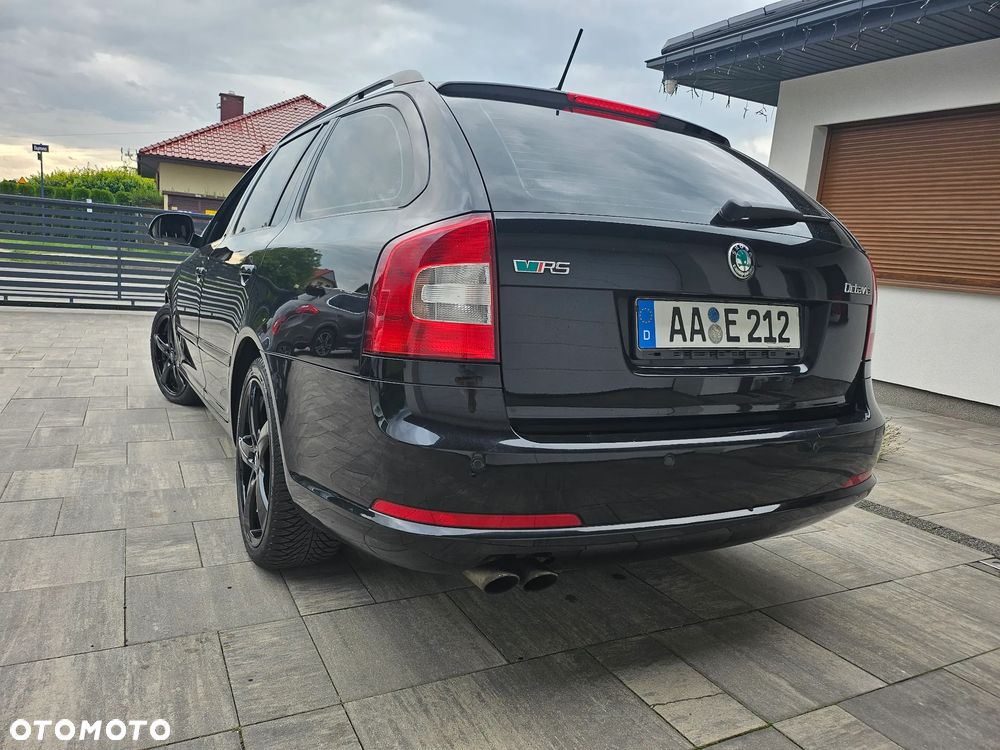 Skoda Octavia 2.0 TDI CR DPF DSG RS - 4