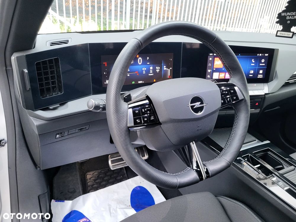 Opel Astra VI Sports Tourer 22 - 8