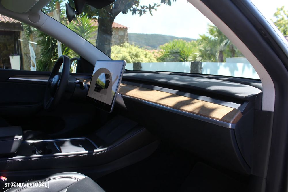 Tesla Model Y Long Range Tração Integral - 22