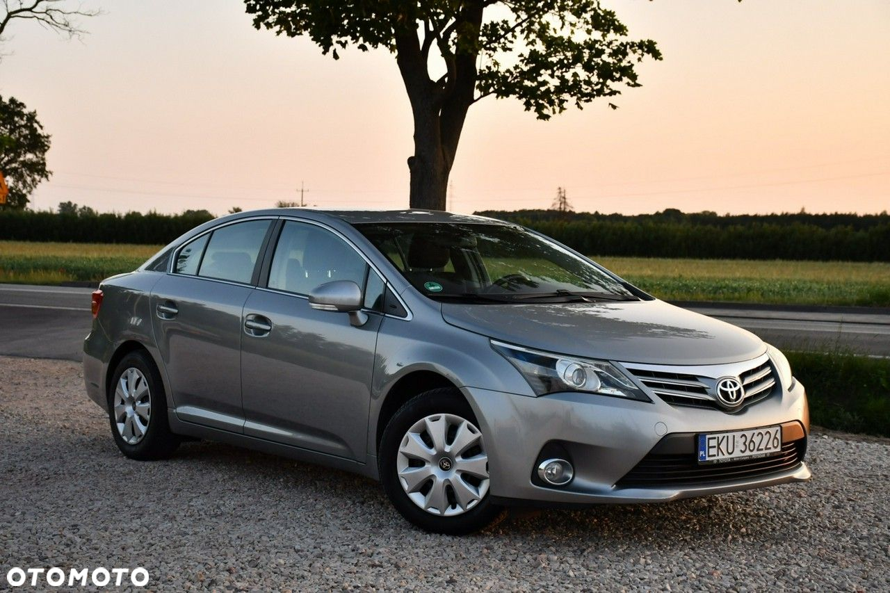 Toyota Avensis - 8