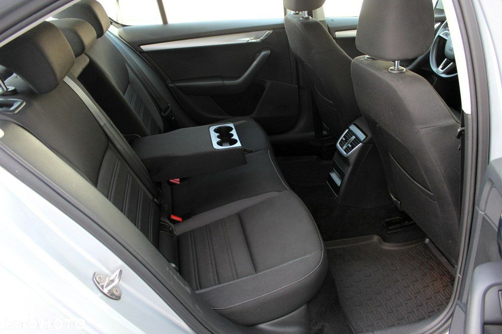 Skoda Octavia 1.0 TSI Ambition - 11