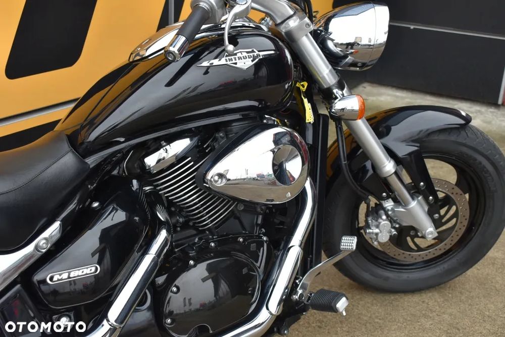 Suzuki Intruder - 29